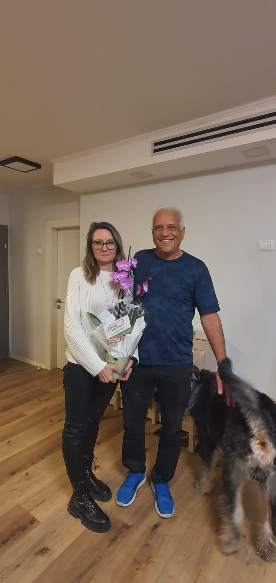 ביקור לקראת חג פסח אצל משפחות, בייזר, נומה, גרינברג וממן.